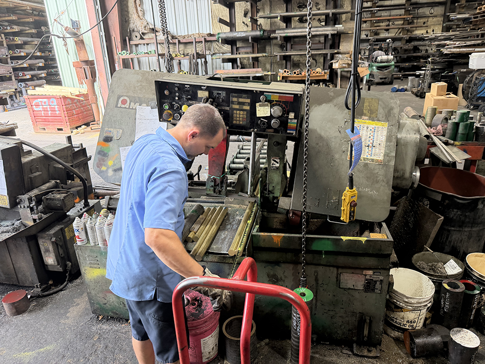 HEM BEING PROGRAMMED. Baton Rouge Band Saw In-House Rebuilds